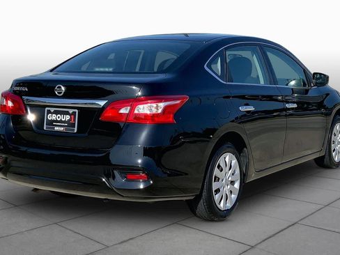 Used 2017 Nissan Sentra S FWD image 13
