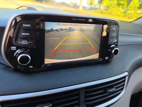 Used 2020 Hyundai Tucson Value w/ Cargo Package FWD image 13