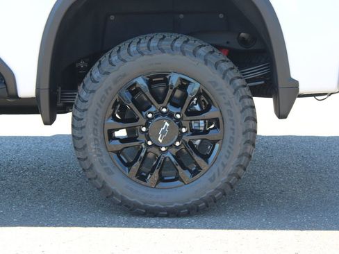 New 2026 Chevrolet Silverado 2500 LTZ w/ LTZ Plus Package AWD/4WD image 17