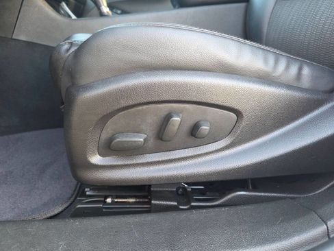 Used 2017 Chevrolet Impala LT image 14