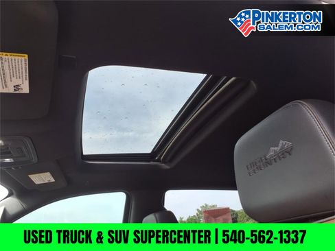 Used 2022 Chevrolet Silverado 1500 High Country w/ Technology Package image 13