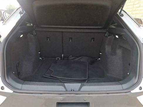 Used 2021 Volkswagen ID.4 Pro image 28