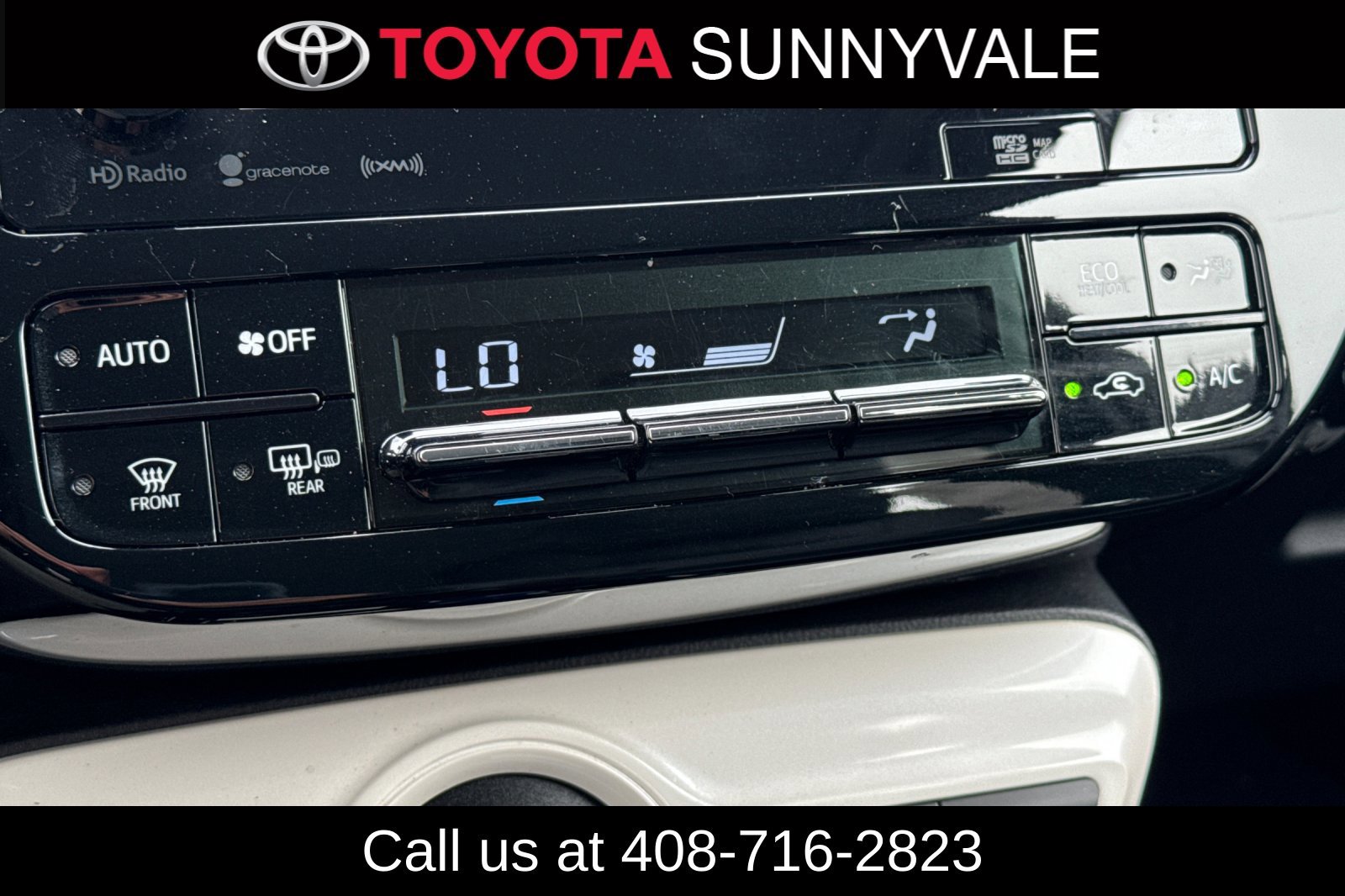 Certified 2018 Toyota Prius Three Touring FWD image 23