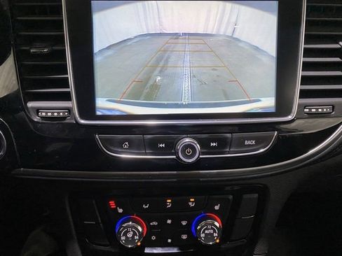 Used 2019 Buick Encore Essence image 18