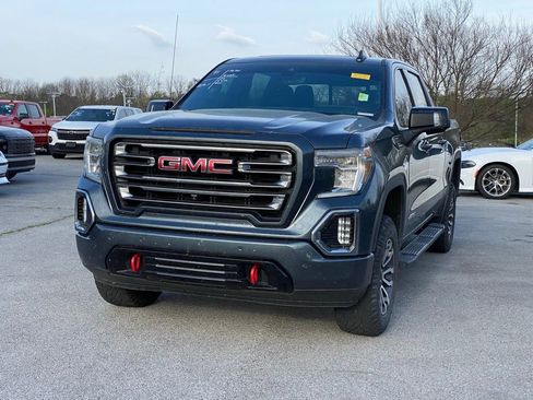 Used 2020 GMC Sierra 1500 AT4 w/ Off-Road Performance Package image 3