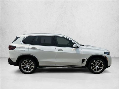 Used 2026 BMW X5 xDrive50e AWD/4WD image 2