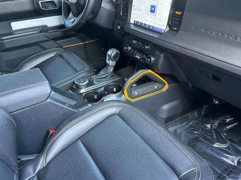 Used 2024 Ford Bronco Badlands image 17