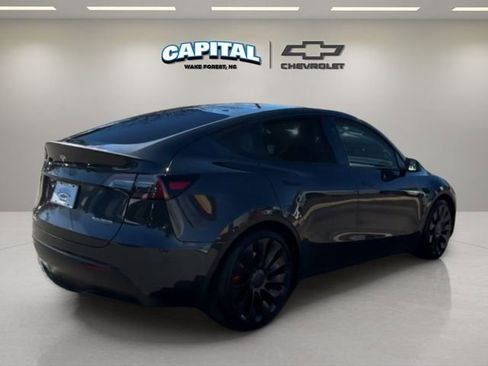 Used 2024 Tesla Model Y Performance image 5