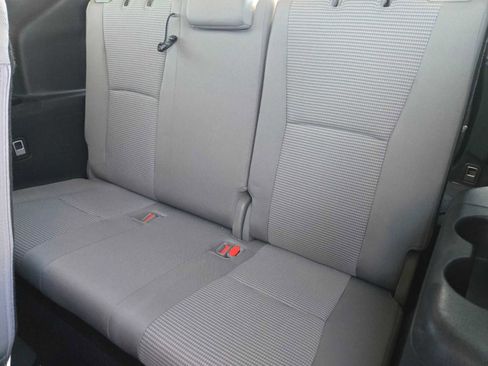 Used 2021 Toyota Highlander LE image 15