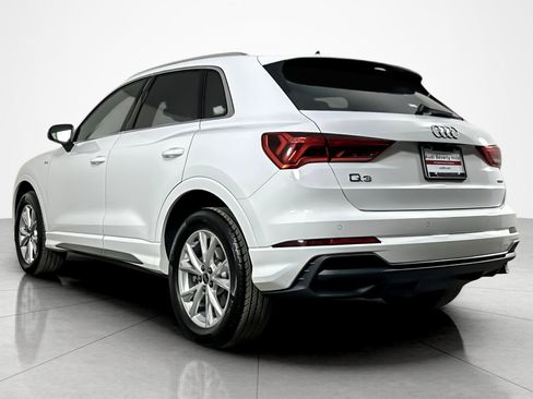 Used 2025 Audi Q3 2.0T Premium w/ Convenience Package image 3