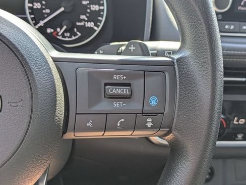 Used 2024 Nissan Rogue SV FWD image 28