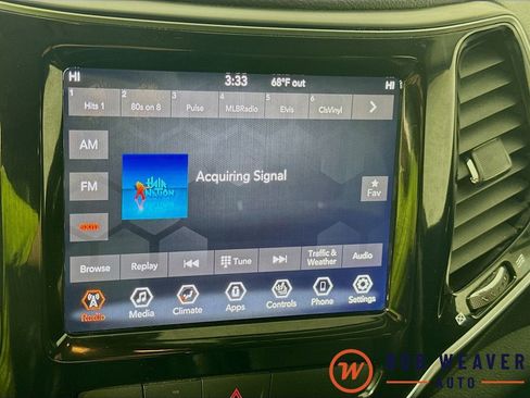 Used 2019 Jeep Cherokee Limited AWD/4WD image 18