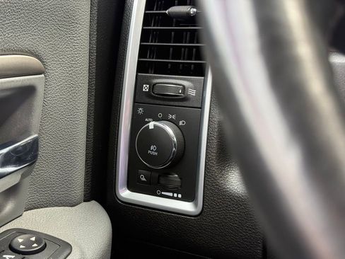 Used 2017 RAM 1500 Big Horn AWD/4WD image 19
