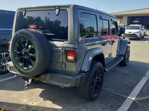 Used 2022 Jeep Wrangler Unlimited Sahara AWD/4WD image 6