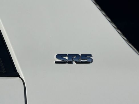 Used 2017 Toyota 4Runner SR5 Premium image 34