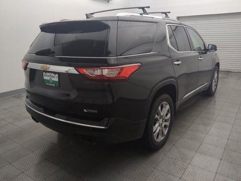 Used 2018 Chevrolet Traverse Premier w/ Driver Confidence II Package FWD image 9