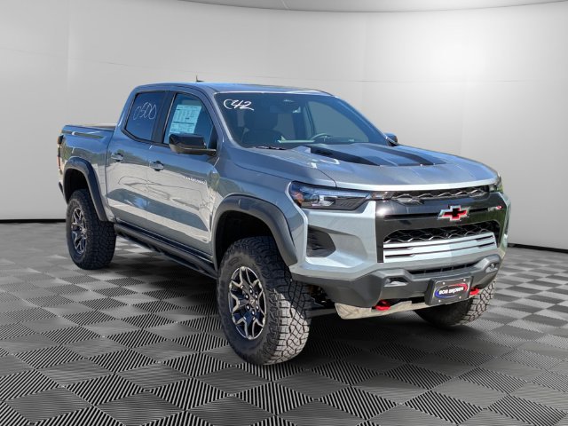 New 2026 Chevrolet Colorado ZR2 w/ Technology Package AWD/4WD image 7