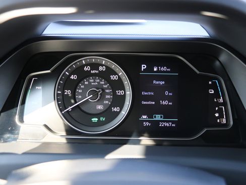 Used 2021 Hyundai Ioniq SE image 30