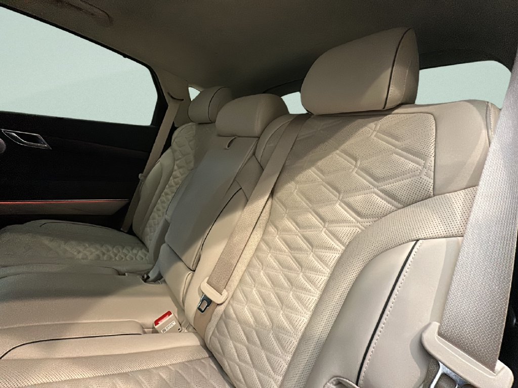 Certified 2026 Genesis GV80 3.5T AWD/4WD image 18