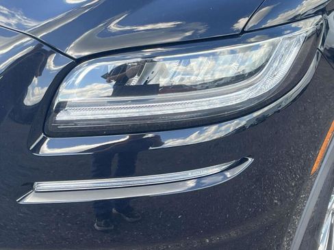 Used 2021 Lincoln Nautilus AWD w/ Equipment Group 101A image 13