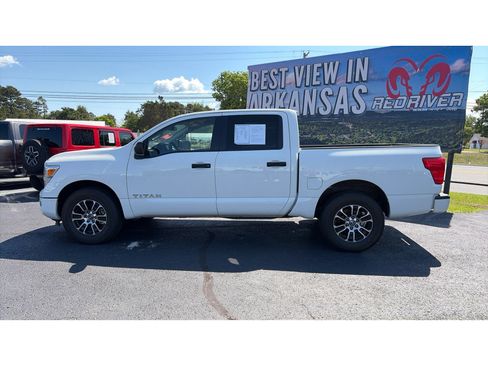 Used 2023 Nissan Titan SV AWD/4WD image 7