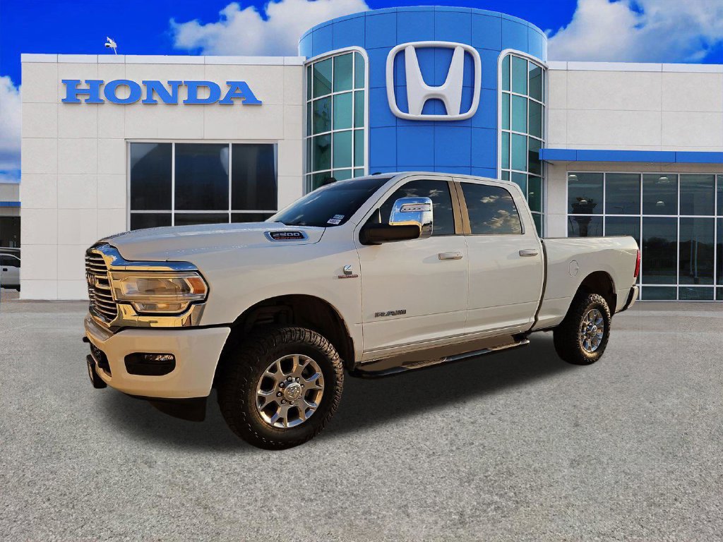 Used 2024 RAM 2500 Laramie w/ Safety Group AWD/4WD image 2