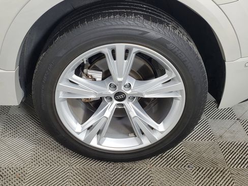 Certified 2023 Audi Q8 Premium w/ Convenience Package image 17