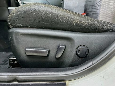 Used 2012 Toyota Camry SE FWD image 20
