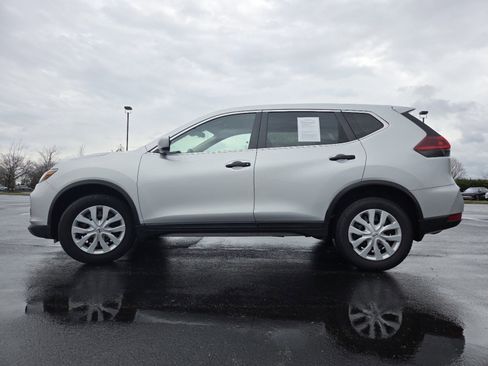 Used 2019 Nissan Rogue S image 13