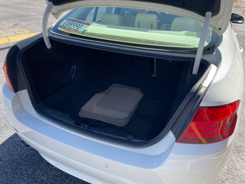Used 2013 BMW 535i Sedan RWD image 16