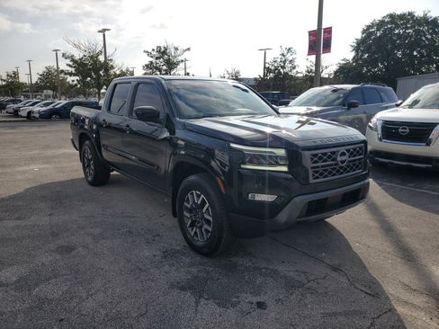 Certified 2024 Nissan Frontier SL w/ Technology Package image 3