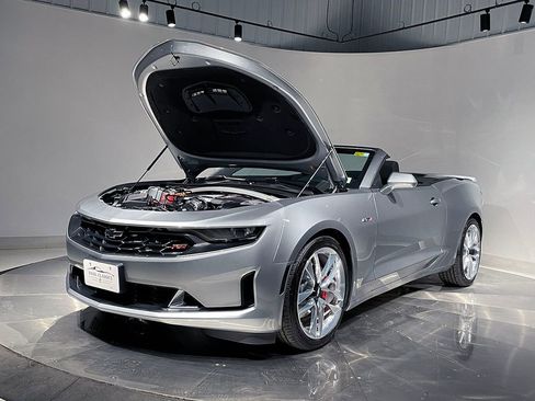 Used 2024 Chevrolet Camaro LT w/ RS Package image 28