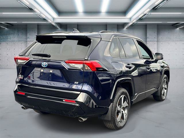 Used 2024 Toyota RAV4 SE w/ Weather & Moonroof Package AWD/4WD image 4