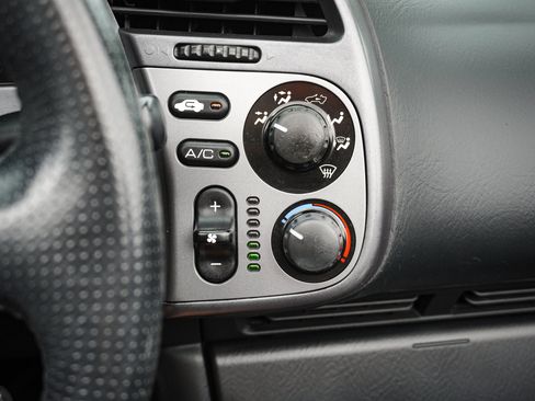 Used 2003 Honda S2000 image 22