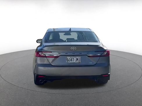 Used 2025 Toyota Camry SE image 12