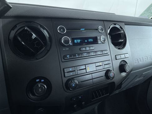 Used 2016 Ford F250 XL w/ XL Appearance Package image 18