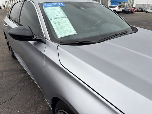 Used 2021 Honda Accord Sport image 12