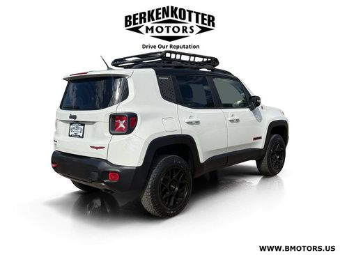 Used 2016 Jeep Renegade Trailhawk AWD/4WD image 3