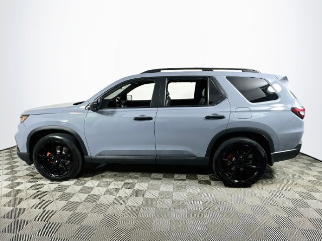 Used 2025 Honda Pilot TrailSport image 6