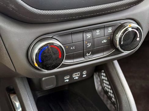 Certified 2023 Chevrolet TrailBlazer LS FWD image 26