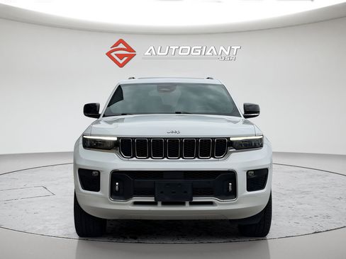Used 2022 Jeep Grand Cherokee L Overland w/ Luxury Tech Group IV AWD/4WD image 3