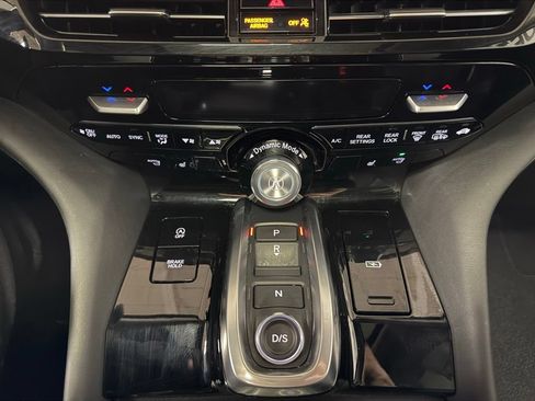 Used 2024 Acura MDX SH-AWD w/ Technology Package image 10