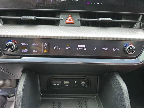 Used 2023 Kia Sportage SX image 38