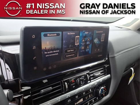 New 2026 Nissan Pathfinder Platinum w/ Accent Package FWD image 26