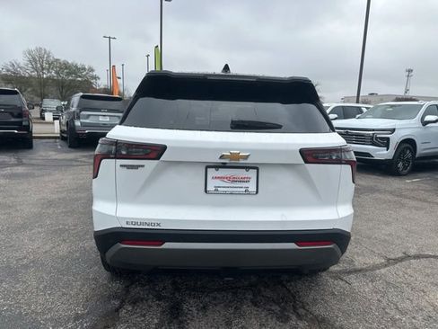 New 2026 Chevrolet Equinox LT image 4