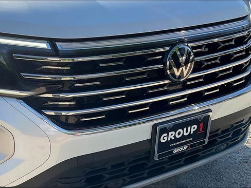 Used 2024 Volkswagen Atlas SEL image 30