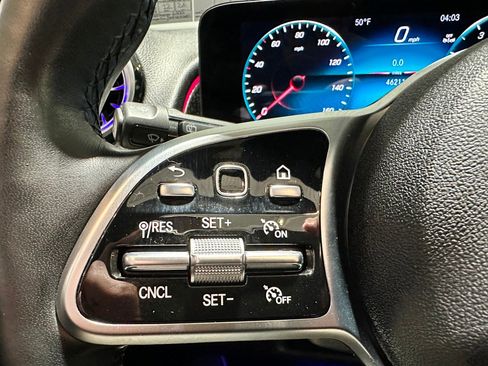 Used 2022 Mercedes-Benz GLB 250 4MATIC image 18