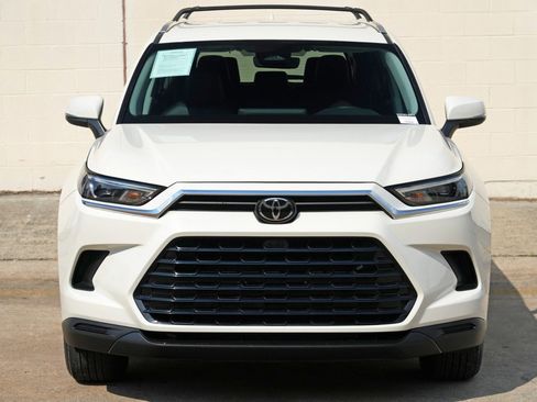 Used 2024 Toyota Grand Highlander AWD image 48