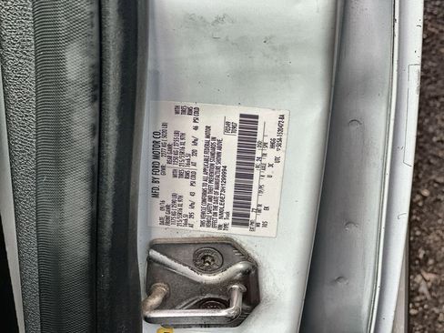 Used 2017 Ford Transit Connect XL image 32