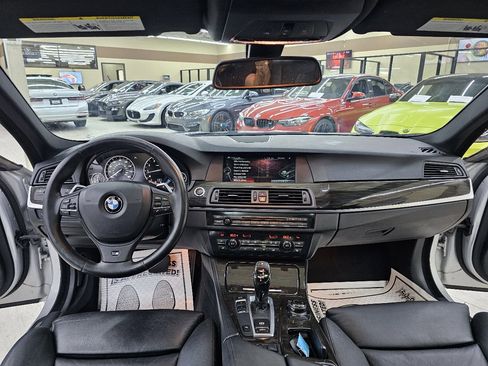 Used 2013 BMW 550i Sedan image 28